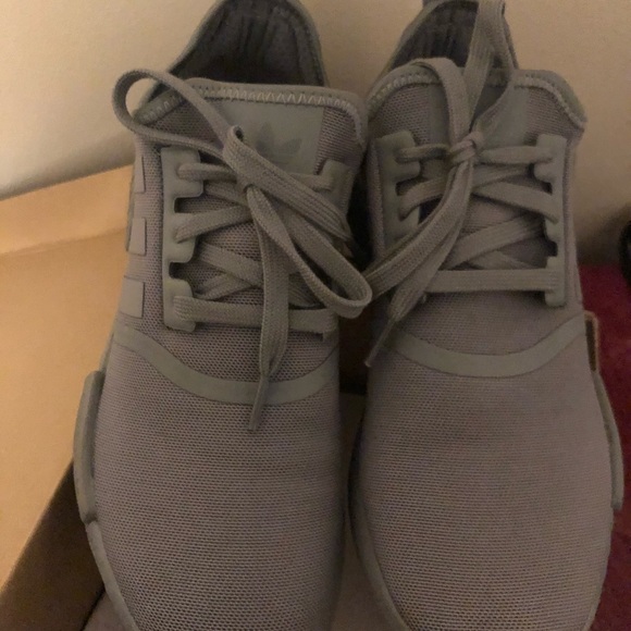 Adidas - Picture 2 of 3